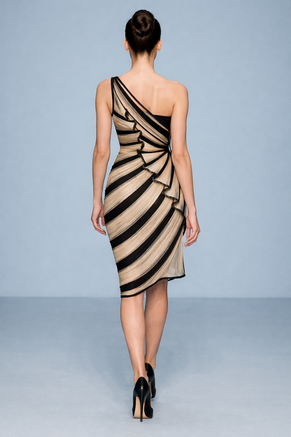 SS26-6005B.VESTIDO FRUNCES