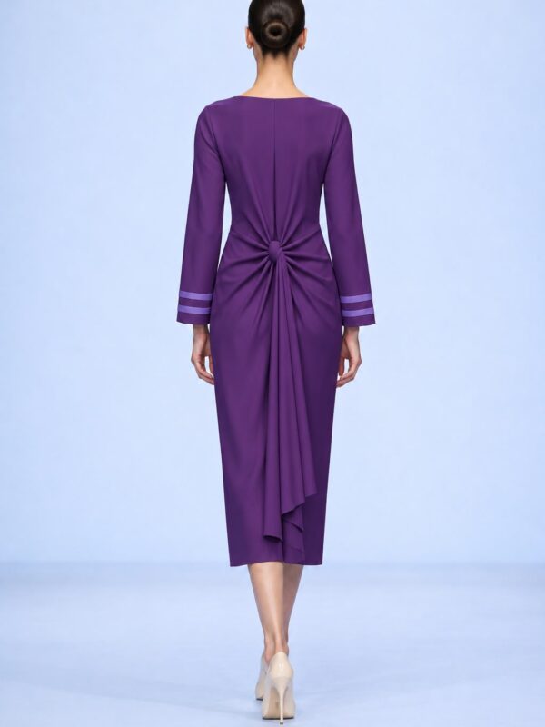 Vestido Nudo Twist de Deamo Noblesse, modelo de espalda